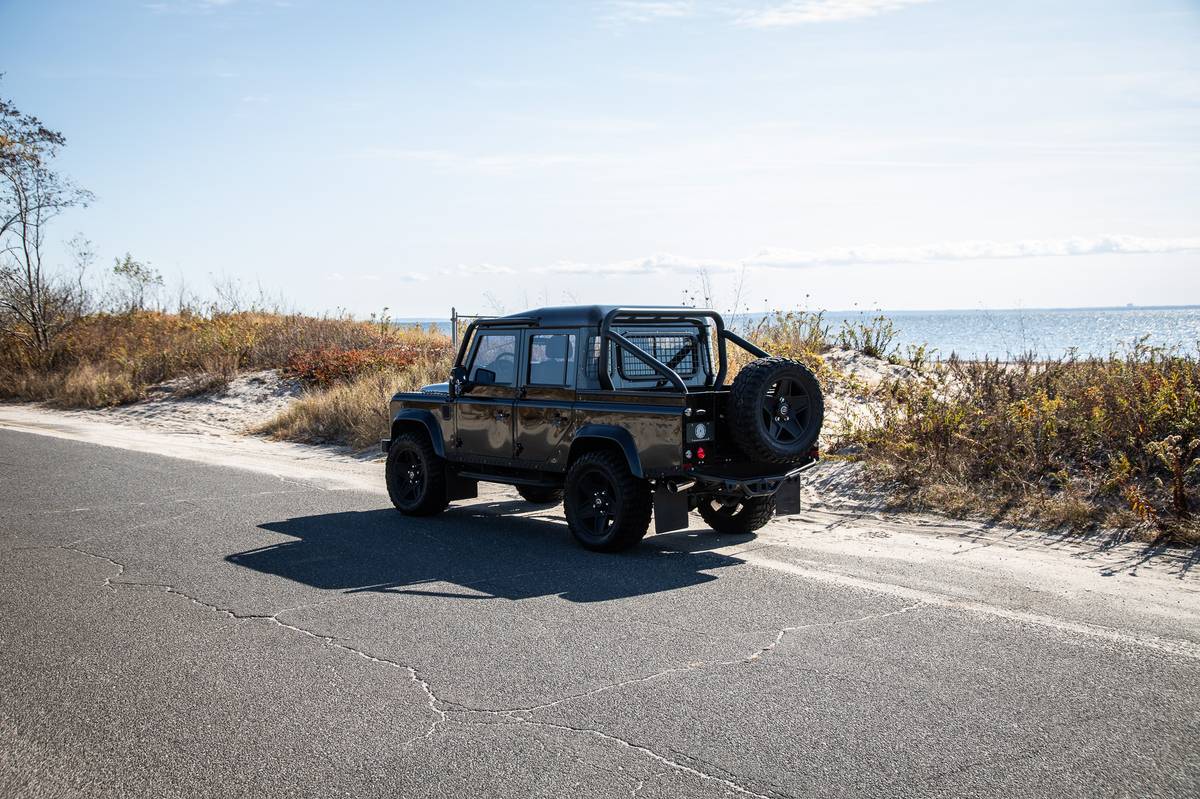 Land-rover-Defender-110-1987-1