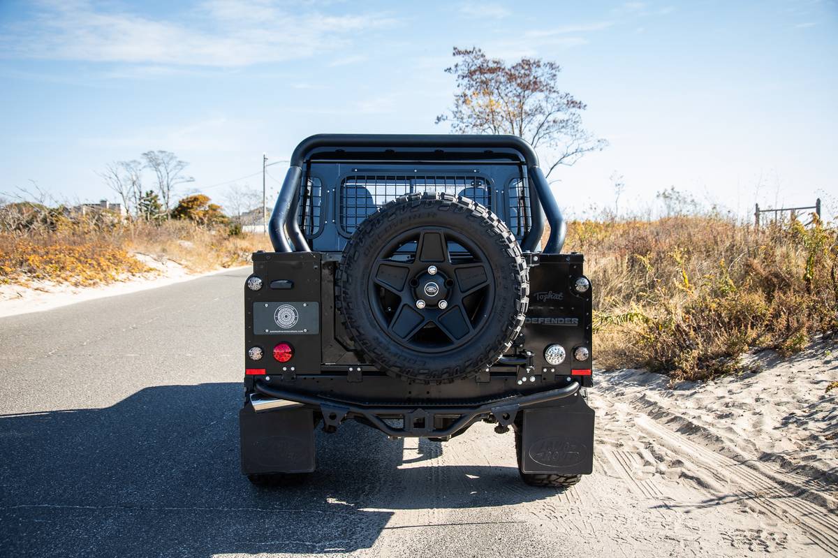 Land-rover-Defender-110-1987-2