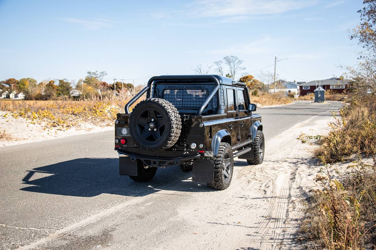 Land-rover-Defender-110-1987-3