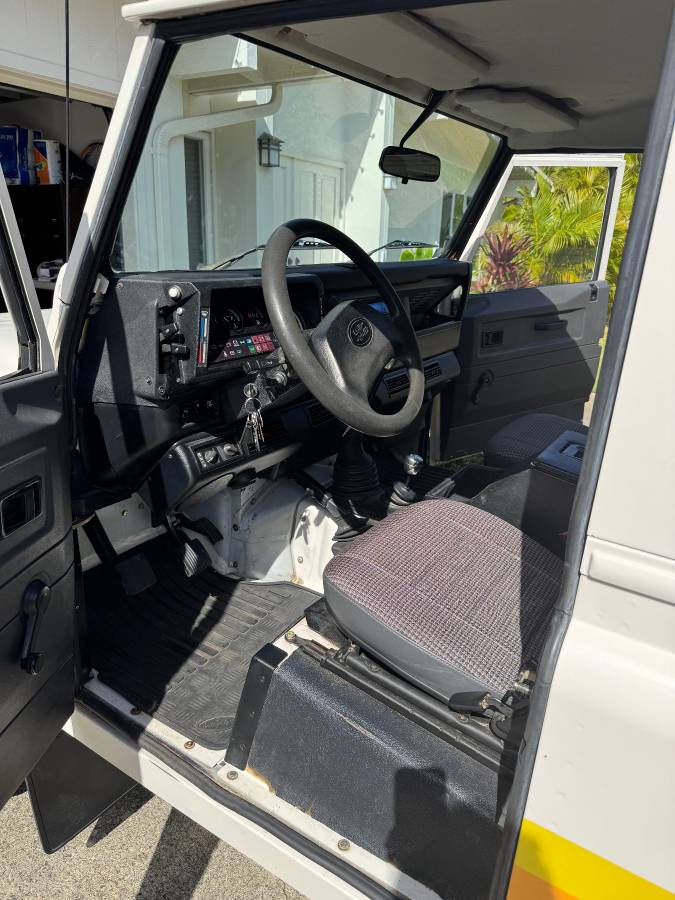 Land-rover-Defender-90-diesel-1994-white-225308-11