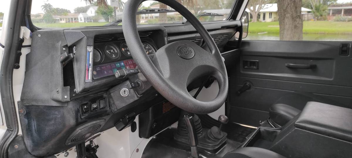 Land-rover-Defender-90-diesel-1995-4