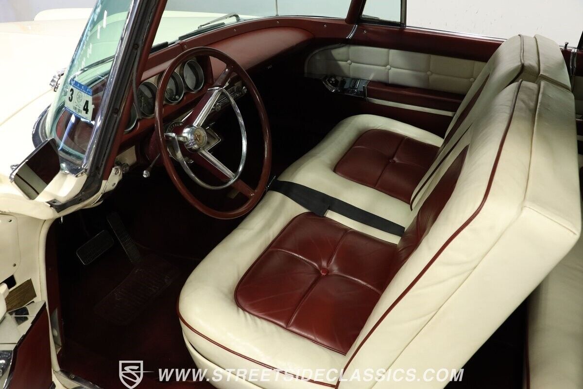 Lincoln-Continental-1956-White-Red-95093-4