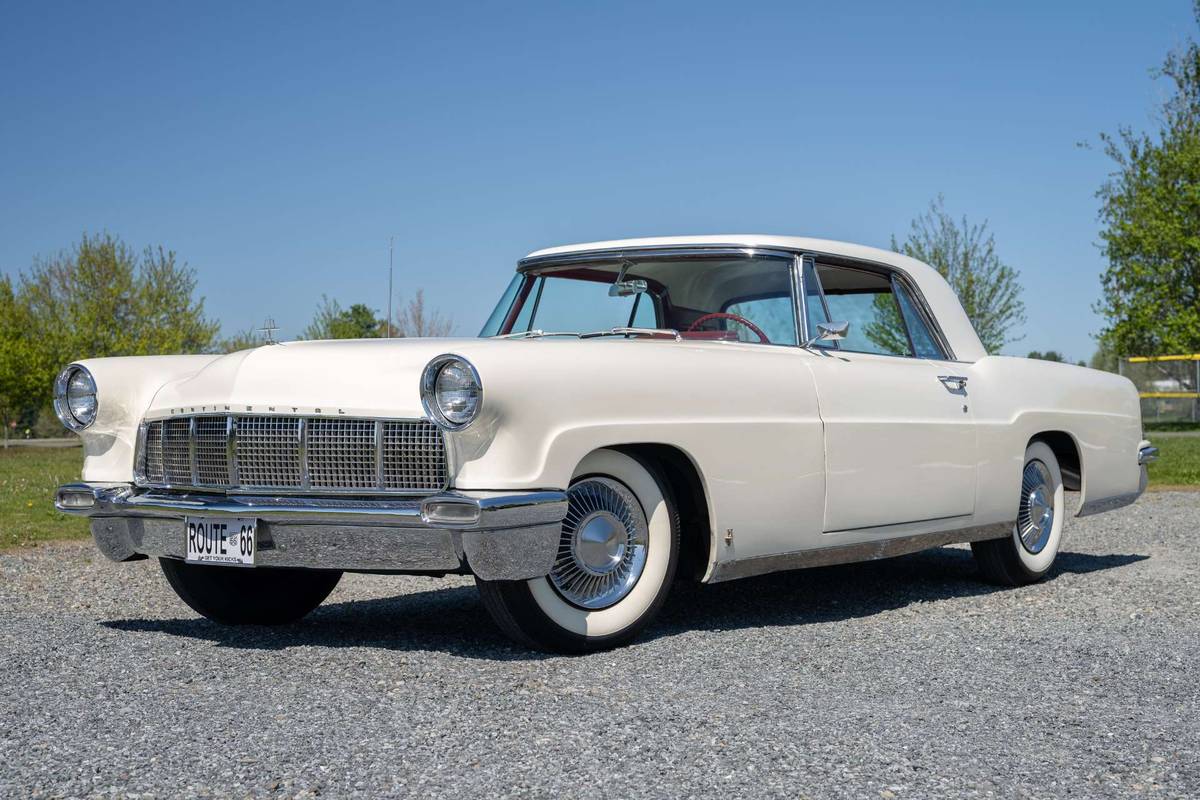 Lincoln-Continental-1957-1