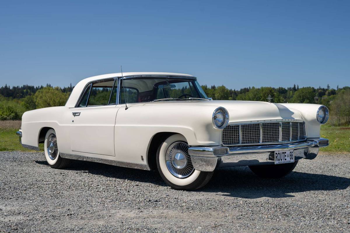 Lincoln-Continental-1957-16