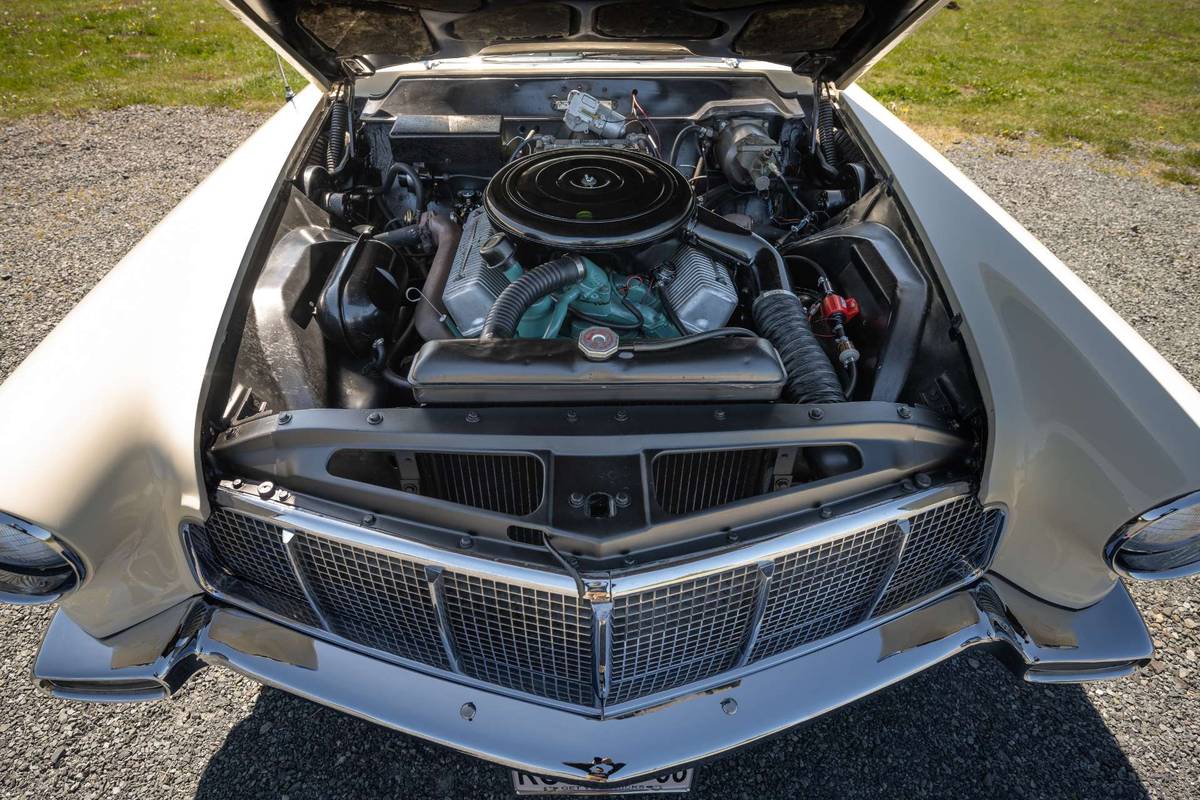 Lincoln-Continental-1957-22