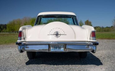 Lincoln-Continental-1957-4