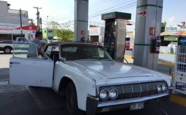 Lincoln-Continental-1964-1