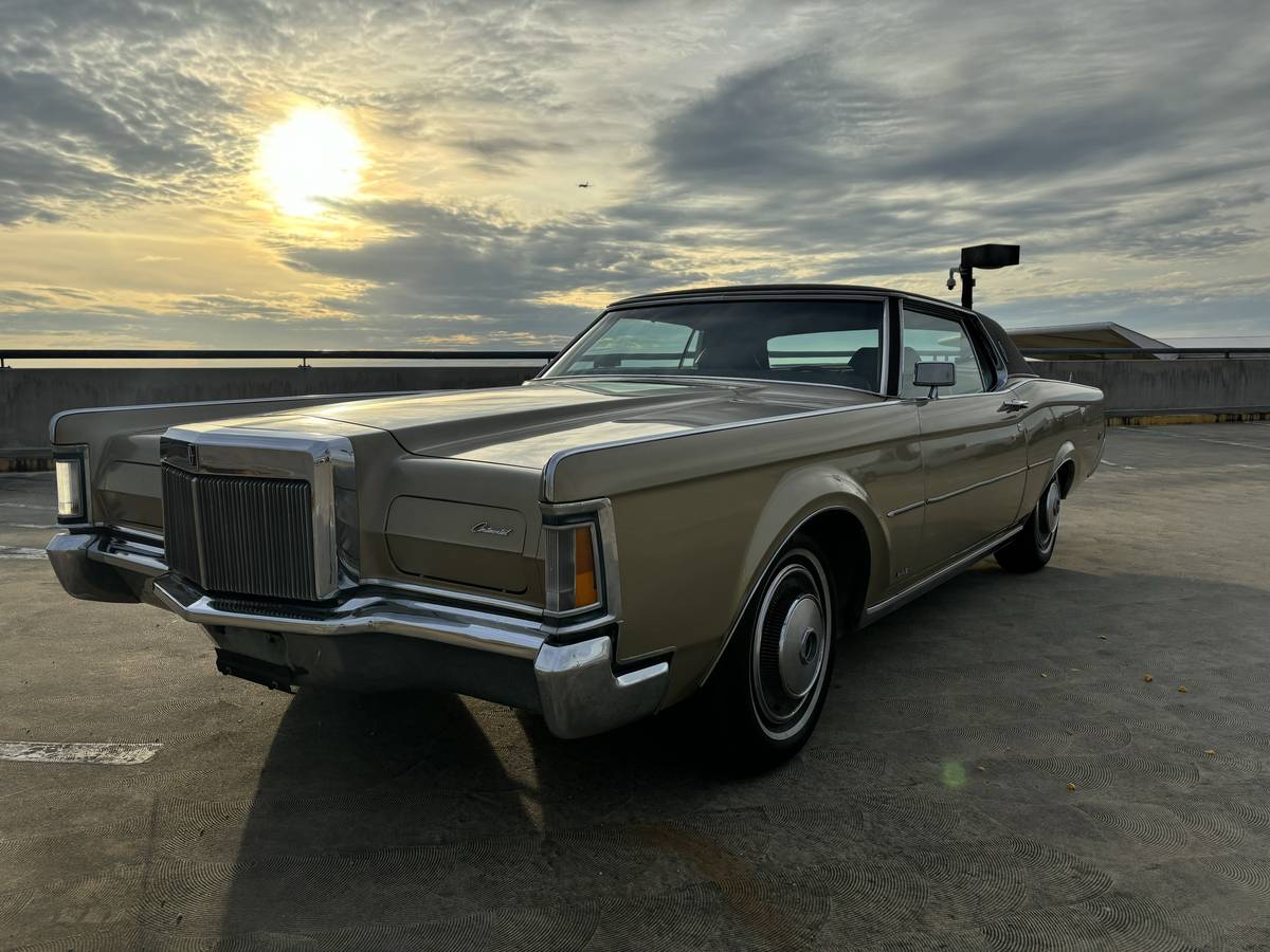 Lincoln-Continental-1970-78858-2