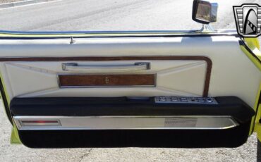 Lincoln-Continental-1971-Yellow-White-112841-6