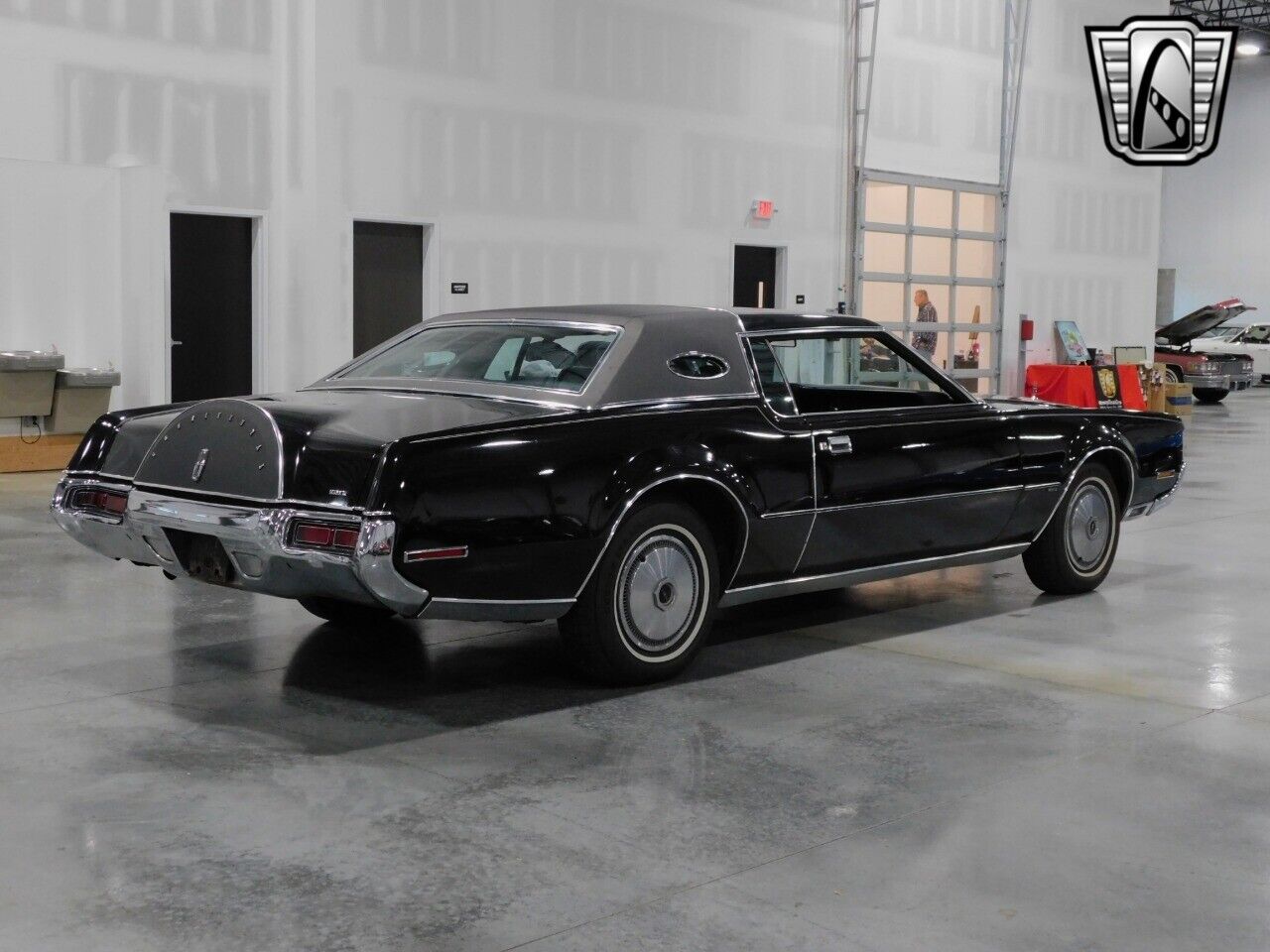 Lincoln-Continental-1972-4