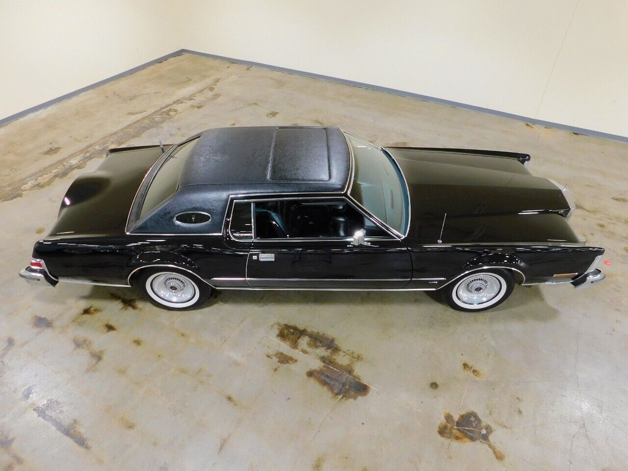 Lincoln-Continental-1975-Black-Black-119135-5