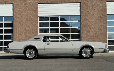 Lincoln-Continental-1976-2