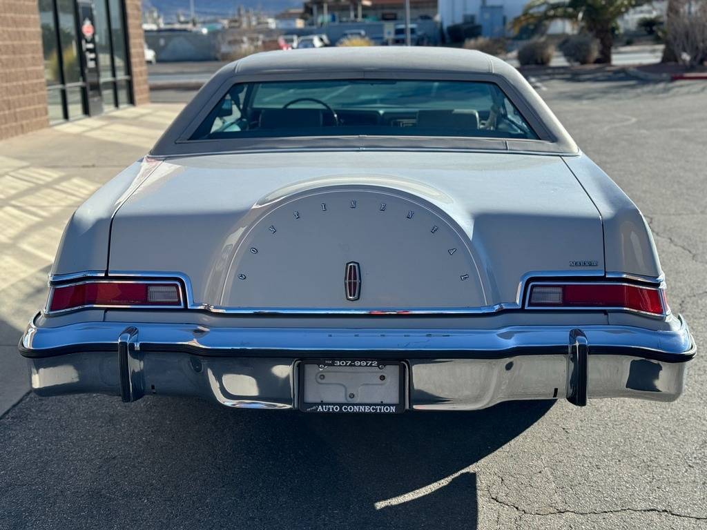 Lincoln-Continental-1976-4