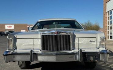 Lincoln-Continental-1976-9