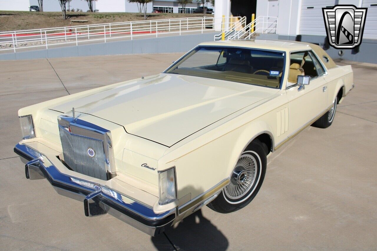 Lincoln-Continental-1977-2