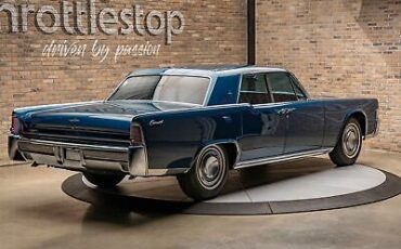 Lincoln-Continental-Berline-1965-3