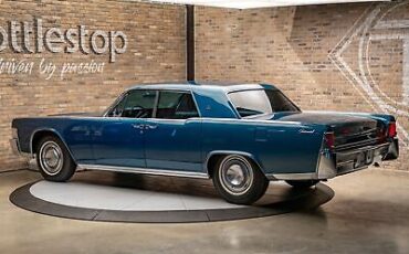 Lincoln-Continental-Berline-1965-4