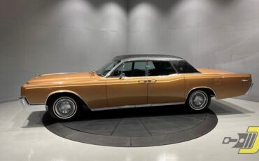 Lincoln-Continental-Berline-1967-1