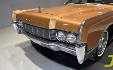 Lincoln-Continental-Berline-1967-18