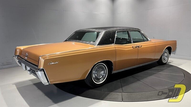 Lincoln-Continental-Berline-1967-27