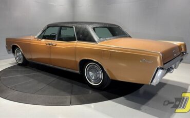 Lincoln-Continental-Berline-1967-29