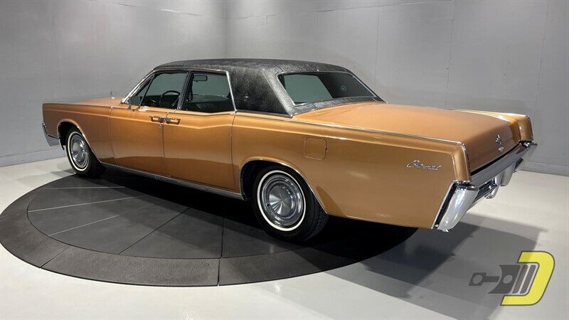 Lincoln-Continental-Berline-1967-29