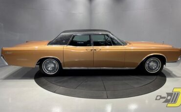 Lincoln-Continental-Berline-1967-31