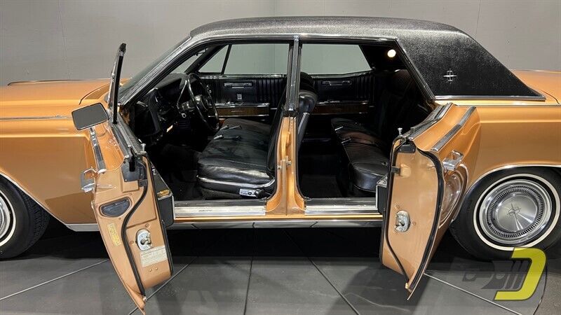 Lincoln-Continental-Berline-1967-39