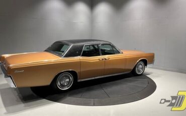 Lincoln-Continental-Berline-1967-8