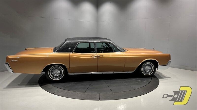 Lincoln-Continental-Berline-1967-9