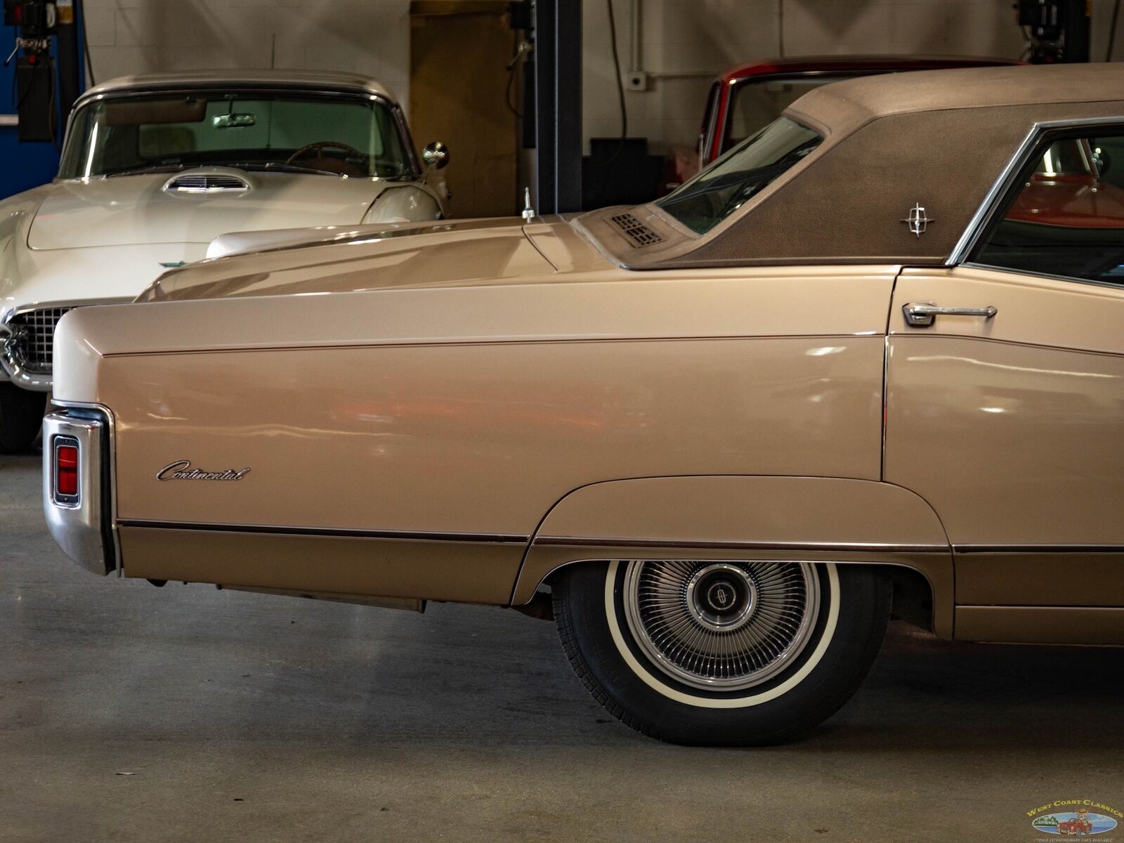 Lincoln-Continental-Berline-1970-Brown-Other-Color-0-1