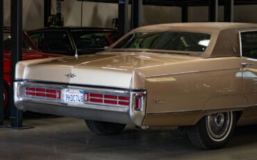 Lincoln-Continental-Berline-1970-Brown-Other-Color-0-24