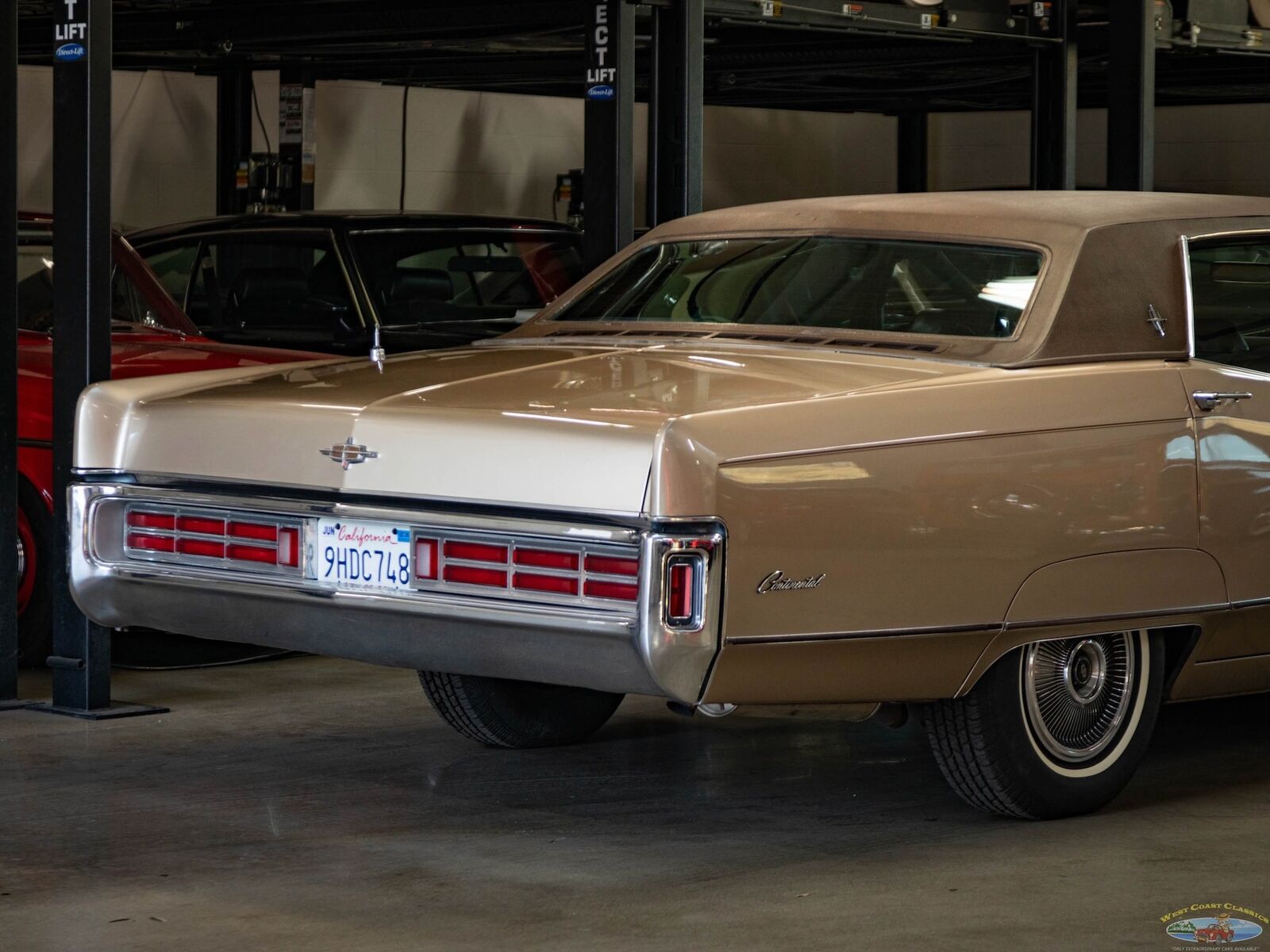 Lincoln-Continental-Berline-1970-Brown-Other-Color-0-24