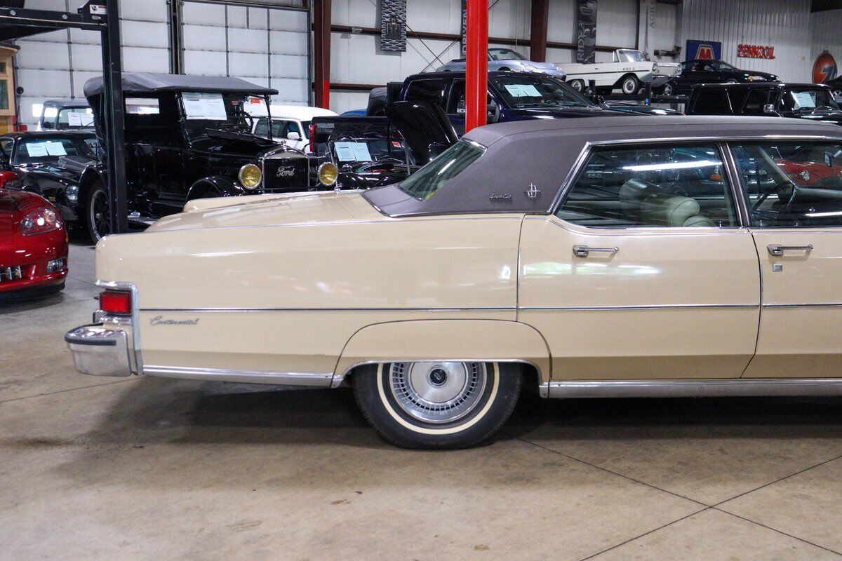 Lincoln-Continental-Berline-1974-Tan-Tan-152147-7