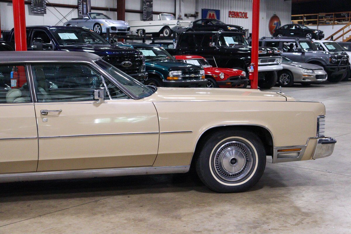 Lincoln-Continental-Berline-1974-Tan-Tan-152147-9