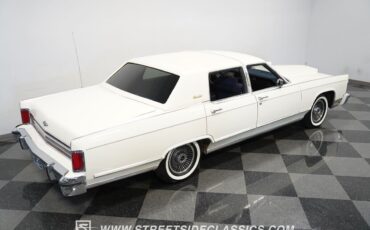 Lincoln-Continental-Berline-1979-24