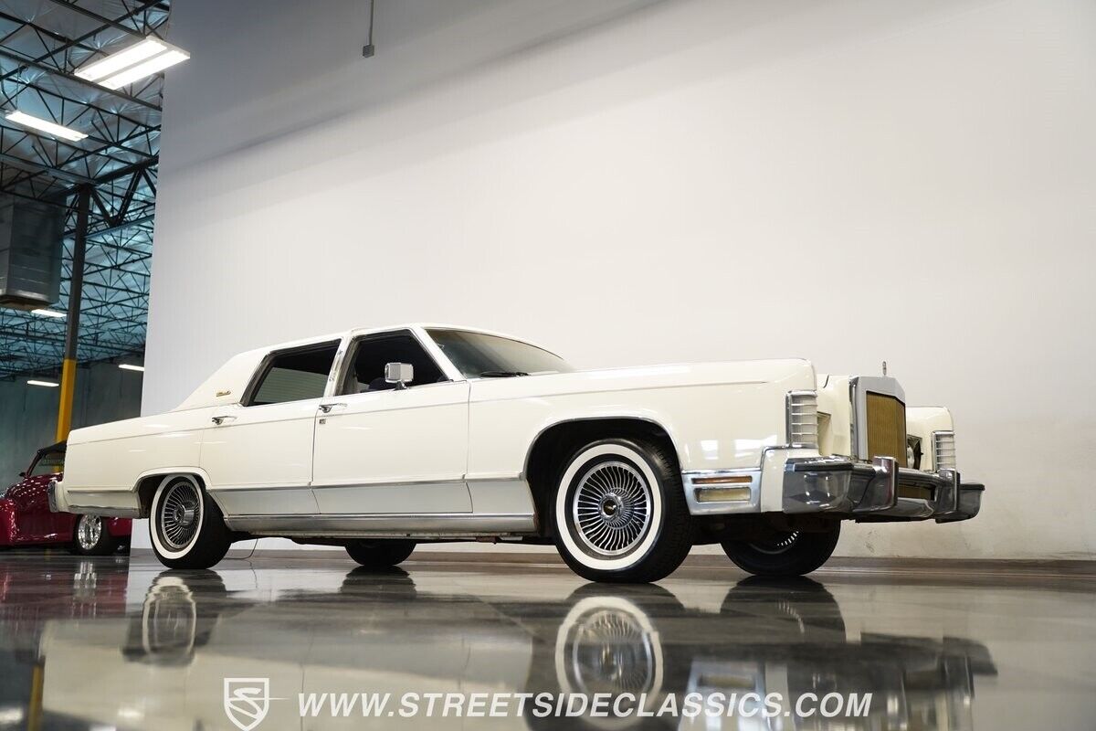 Lincoln-Continental-Berline-1979-30