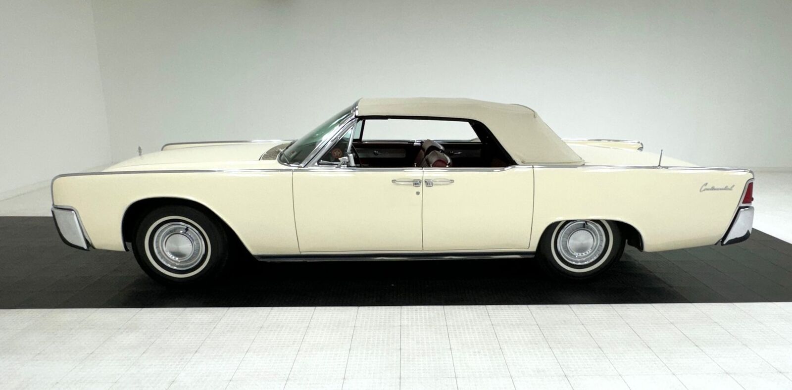 Lincoln-Continental-Cabriolet-1962-2