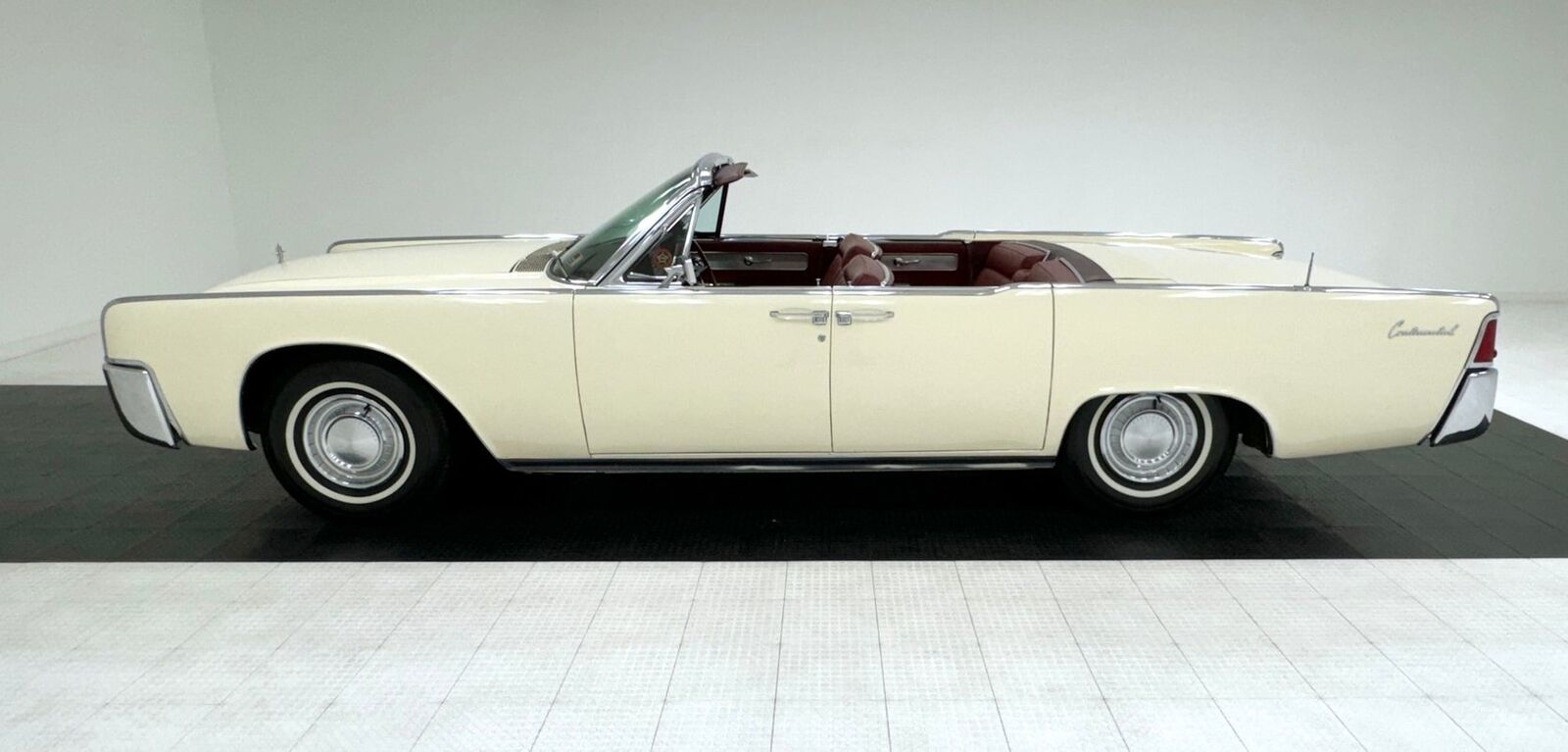 Lincoln-Continental-Cabriolet-1962-3