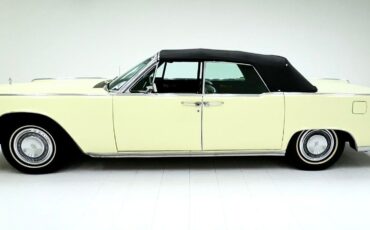 Lincoln-Continental-Cabriolet-1965-Yellow-Black-161631-1