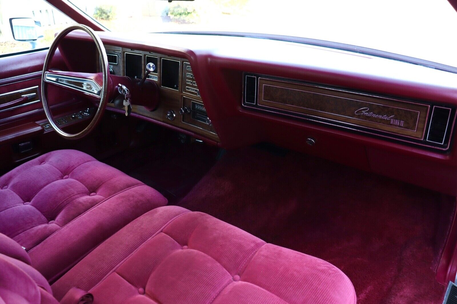 Lincoln-Continental-Coupe-1973-Silver-Red-137356-21