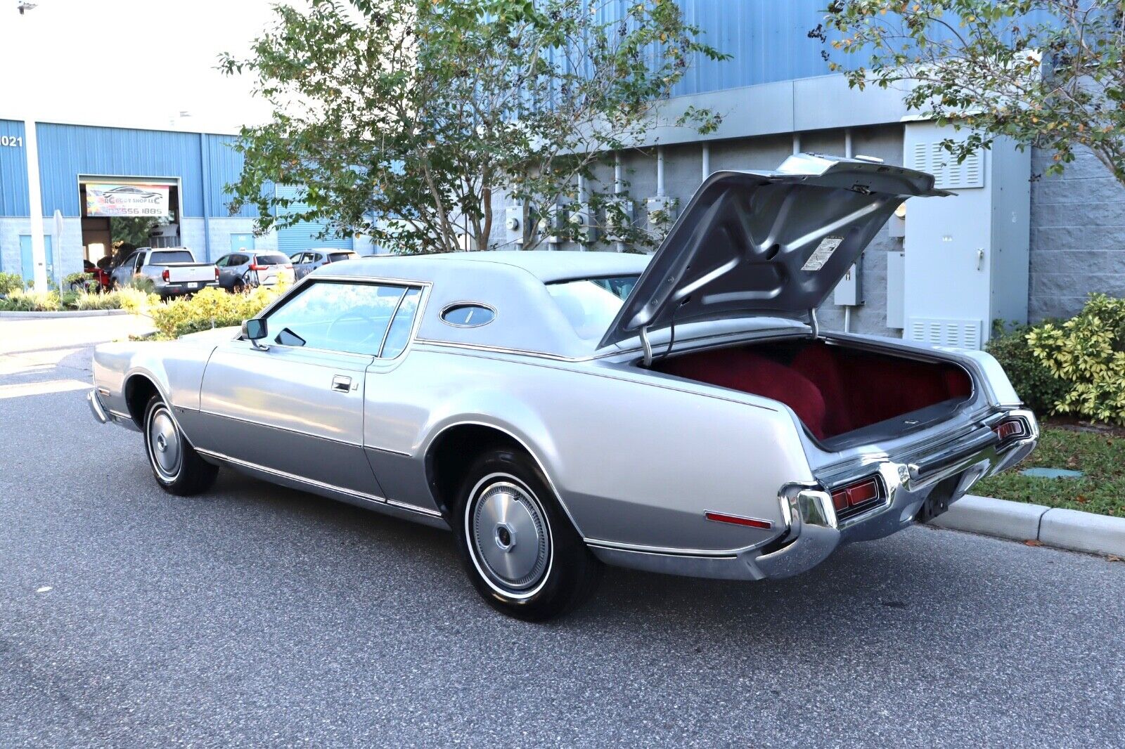 Lincoln-Continental-Coupe-1973-Silver-Red-137356-29