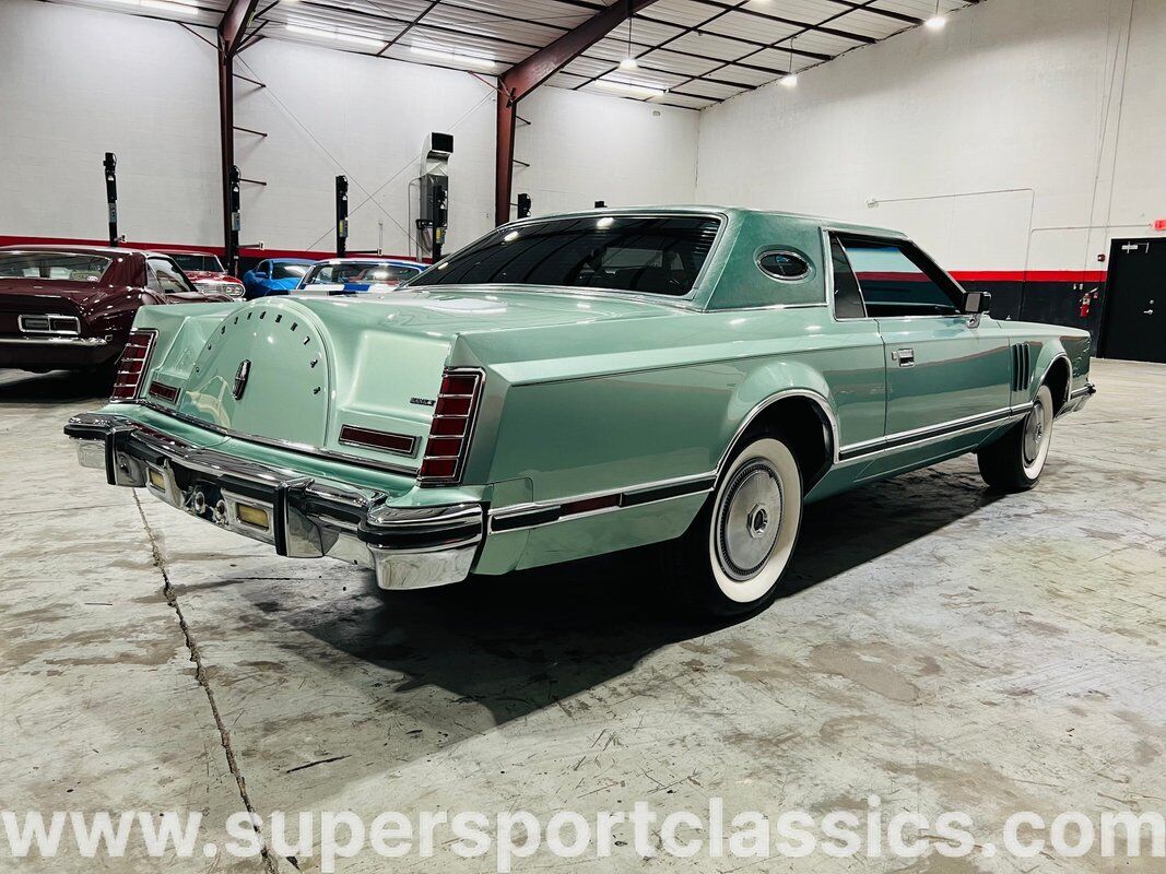 Lincoln-Continental-Coupe-1977-Green-Green-0-5