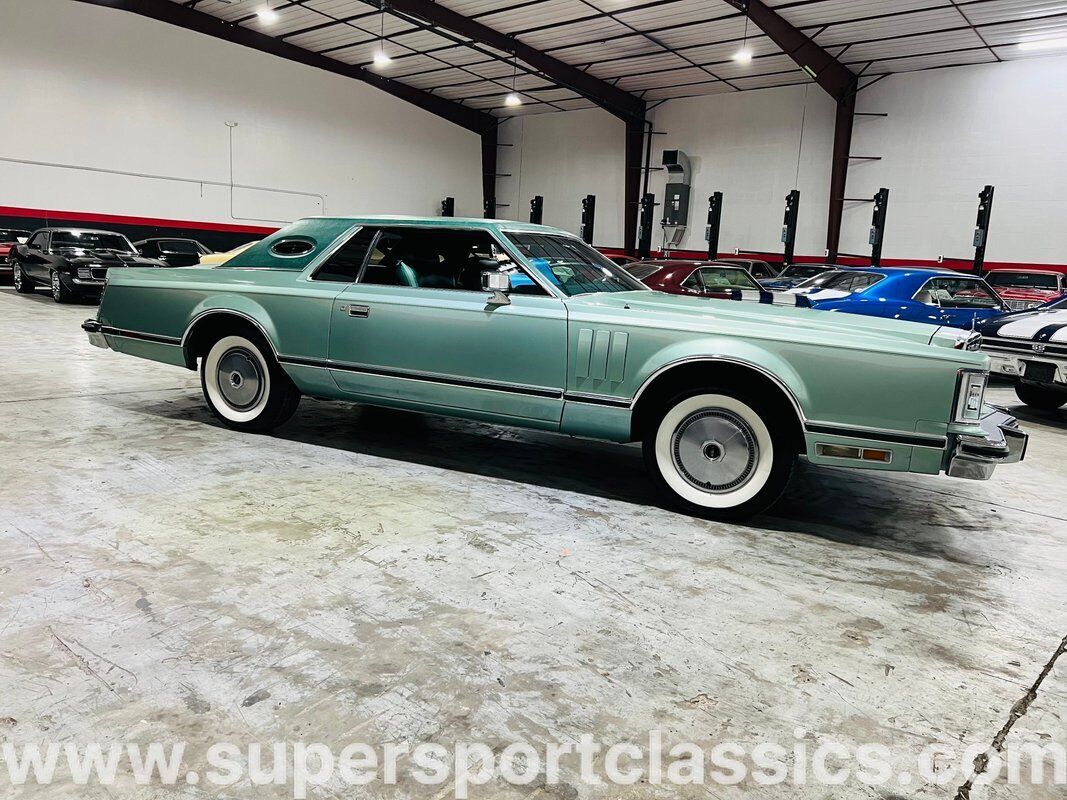 Lincoln-Continental-Coupe-1977-Green-Green-0-6