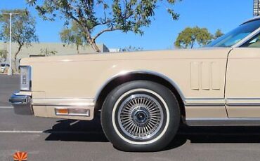 Lincoln-Continental-Coupe-1978-Tan-Tan-10562-16