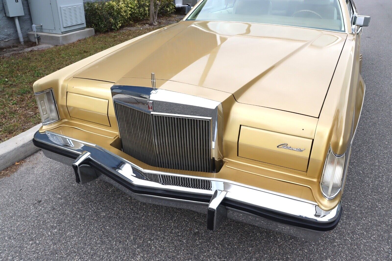 Lincoln-Continental-Coupe-1979-6