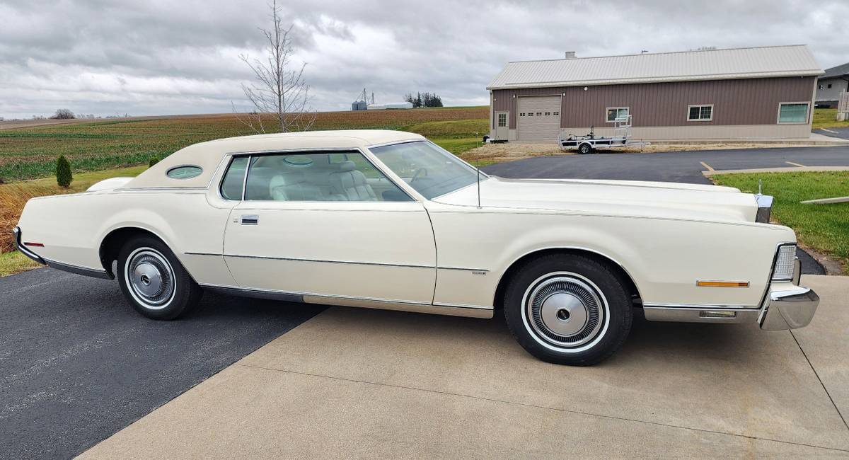 Lincoln-Continental-mark-iv-1973-1