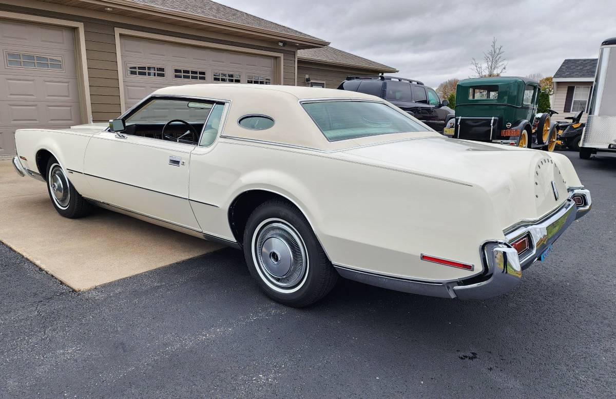 Lincoln-Continental-mark-iv-1973-4