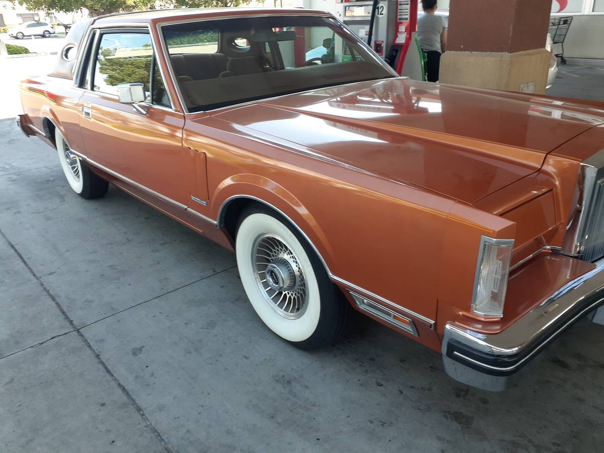 Lincoln-Continental-mark-v1-1981-orange-146450-1