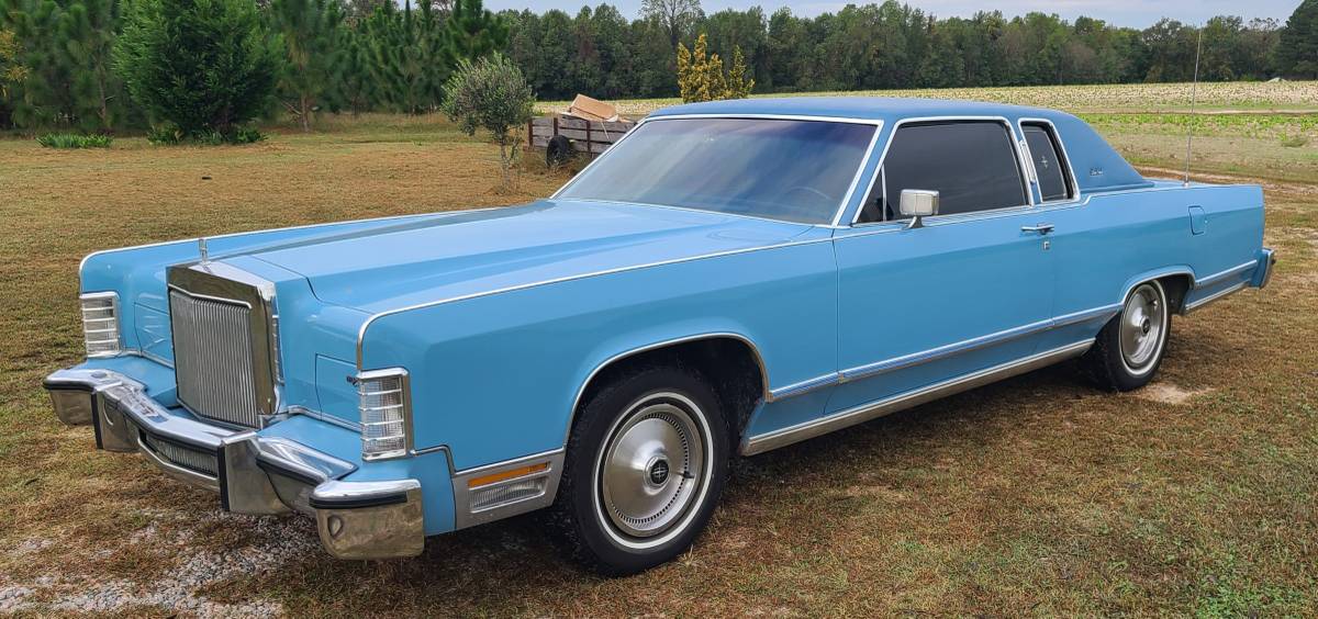 Lincoln-Continental-town-coupe-1979-blue-88514